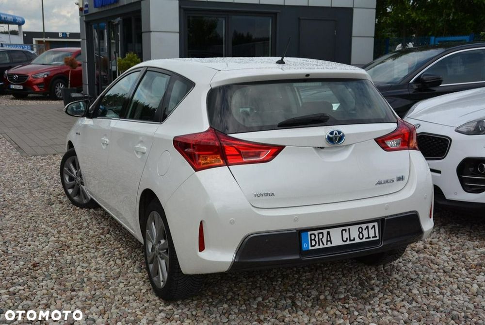 Toyota Auris 1.8 VVT-i Automatik Executive - 2