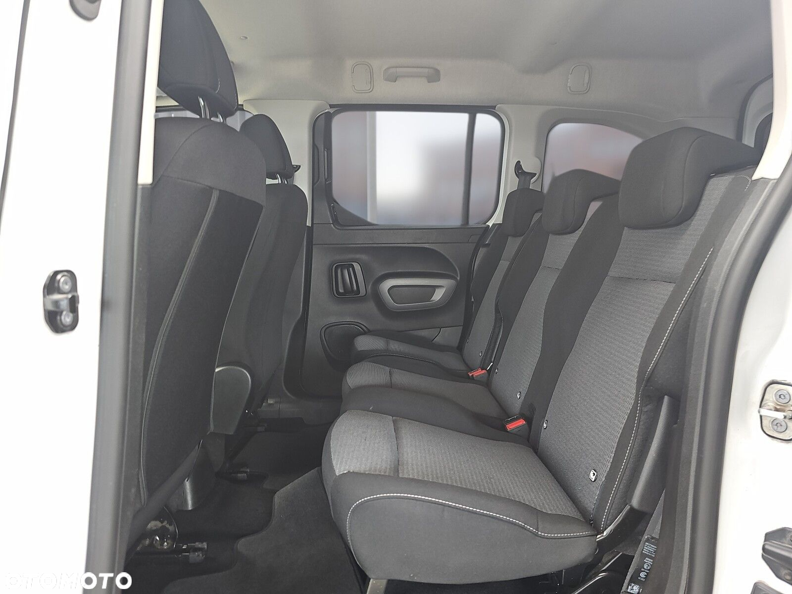 Toyota Proace City Verso 1.5 D-4D Business - 12