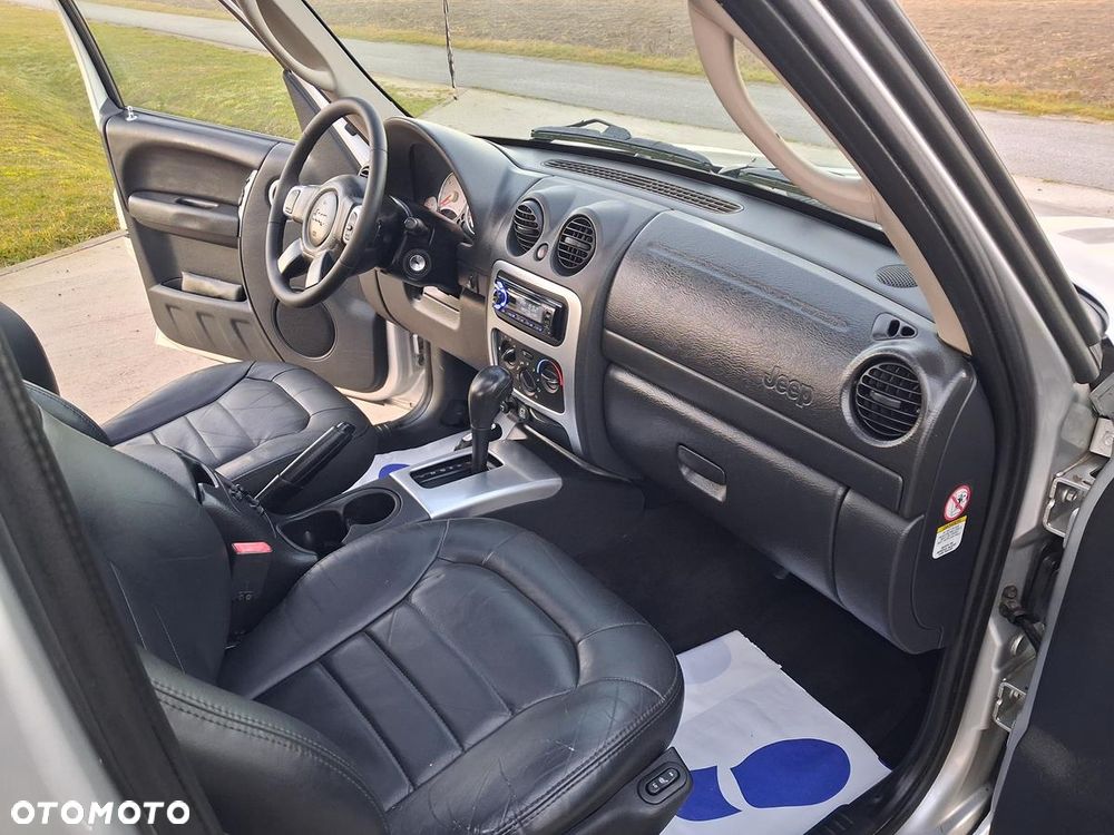 Jeep Cherokee 3.7 Limited - 21