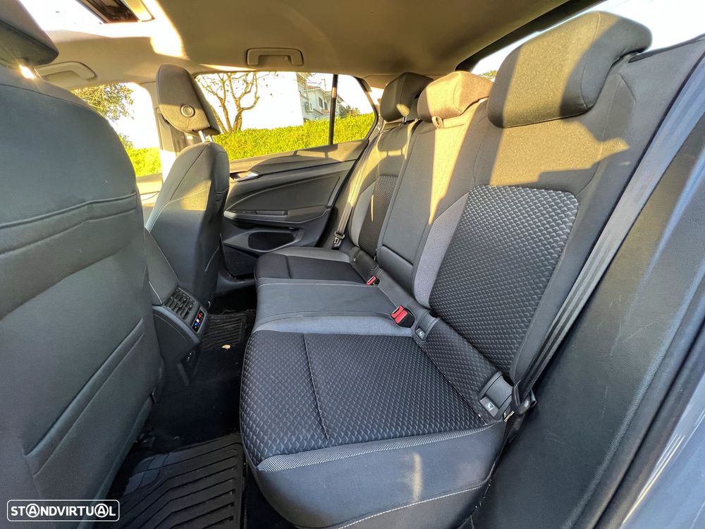 VW Golf 2.0 TDI SCR DSG Active - 5