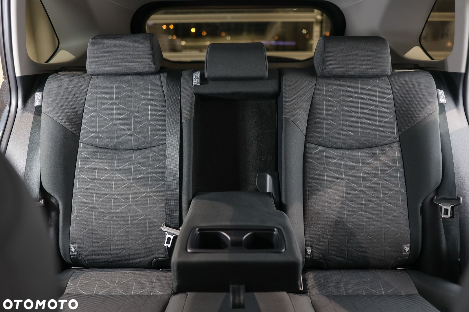 Toyota RAV4 - 18