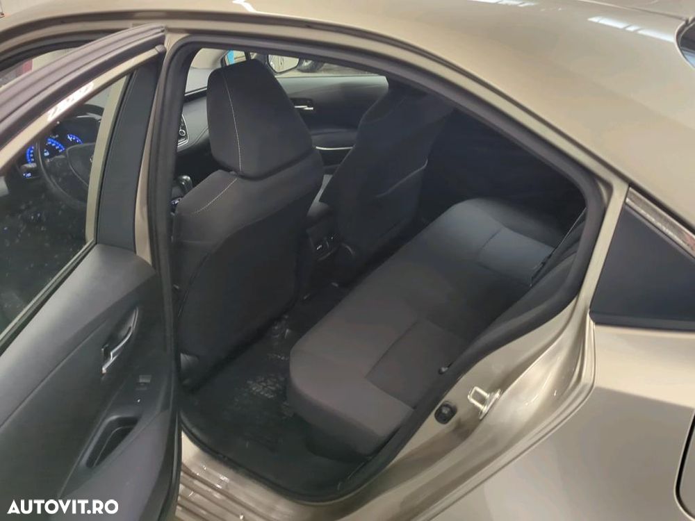 Toyota Corolla 1.8 HSD Dynamic - 9