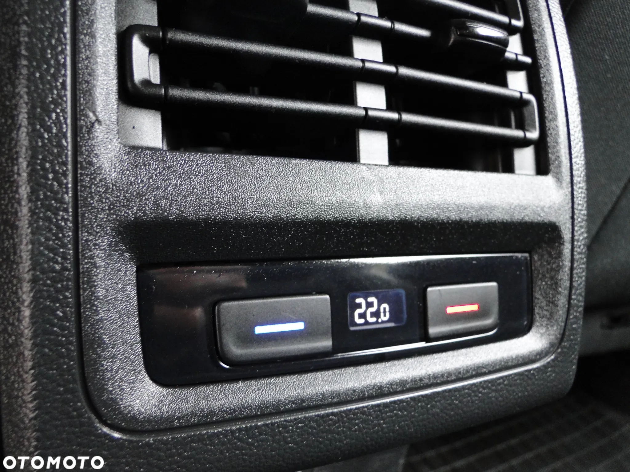 Volkswagen Golf VIII 1.5 TSI EVO Life - 27