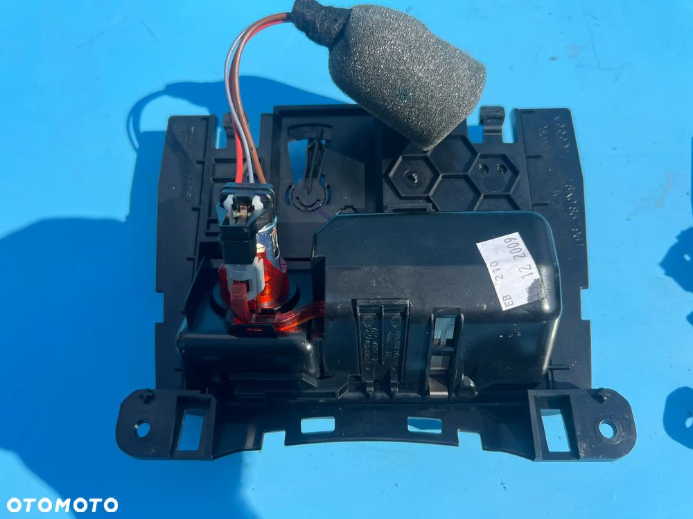 SCHOWEK PASAŻERA AUDI A4 B8 A5 8T 8K0857951 - 3