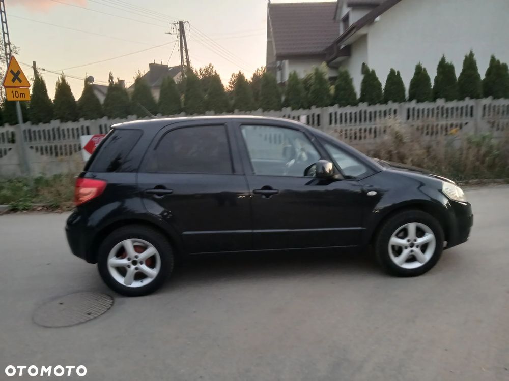 Suzuki SX4 - 8