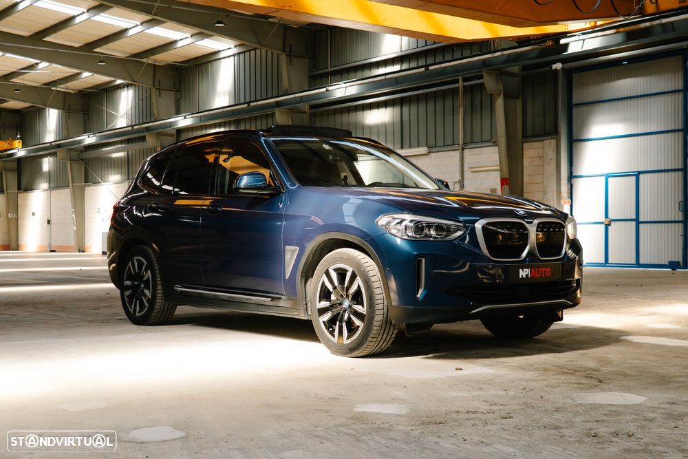 BMW iX3 - 4