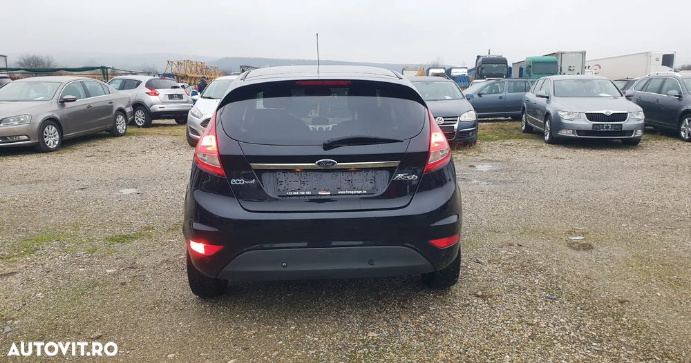 Ford Fiesta 1.6 TDCI SYNC Edition - 4