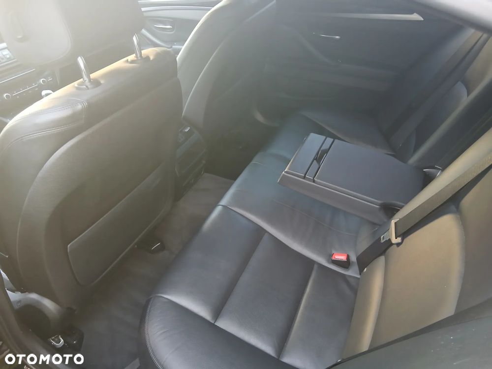 BMW Seria 5 520d - 22