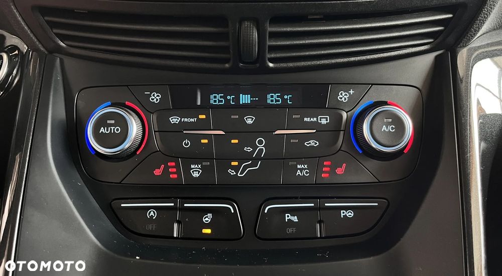Ford Kuga 1.5 EcoBoost 2x4 Titanium - 17