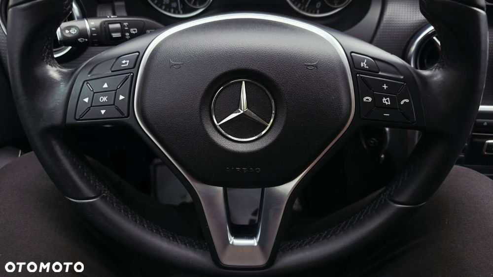 Mercedes-Benz Klasa A 180 (BlueEFFICIENCY) Urban - 12