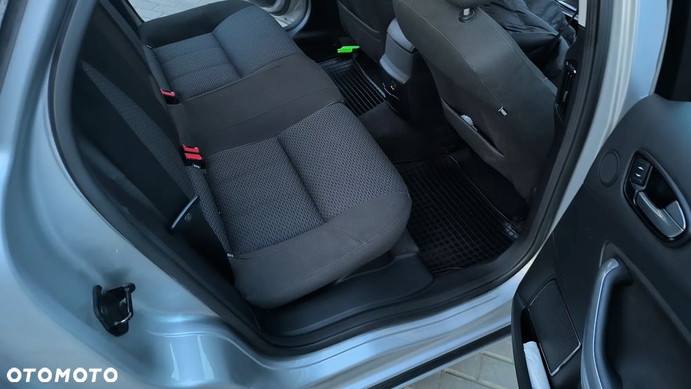 Ford Mondeo 2.0 TDCi Ambiente - 16