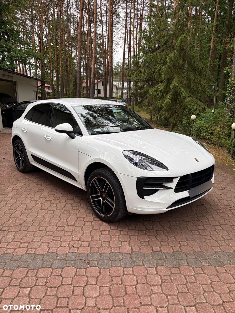 Porsche Macan - 1