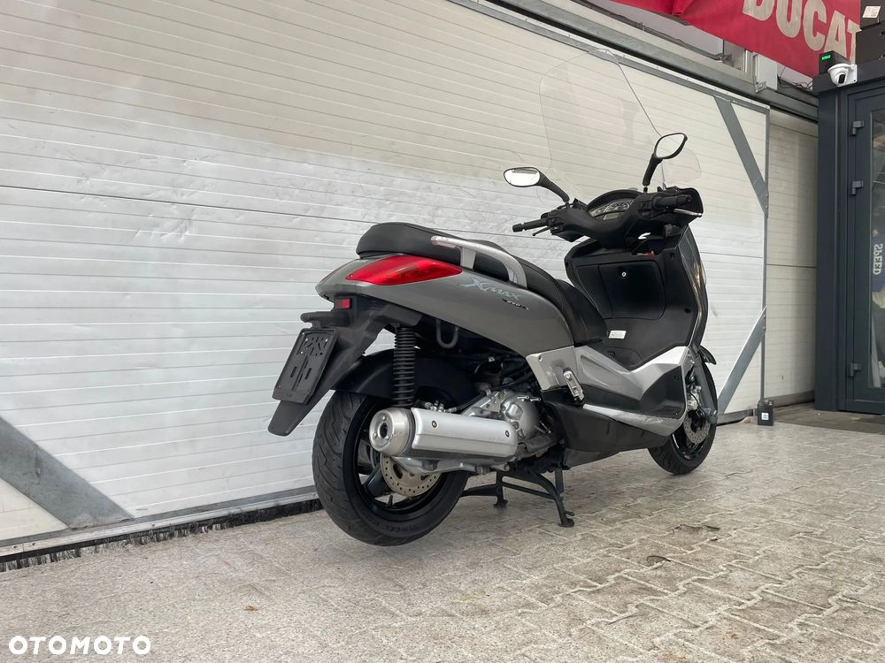 Yamaha X-max - 8