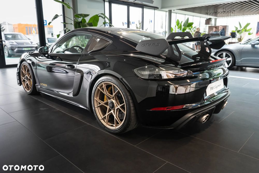 Porsche 718 Cayman GPF GT4 RS PDK - 3