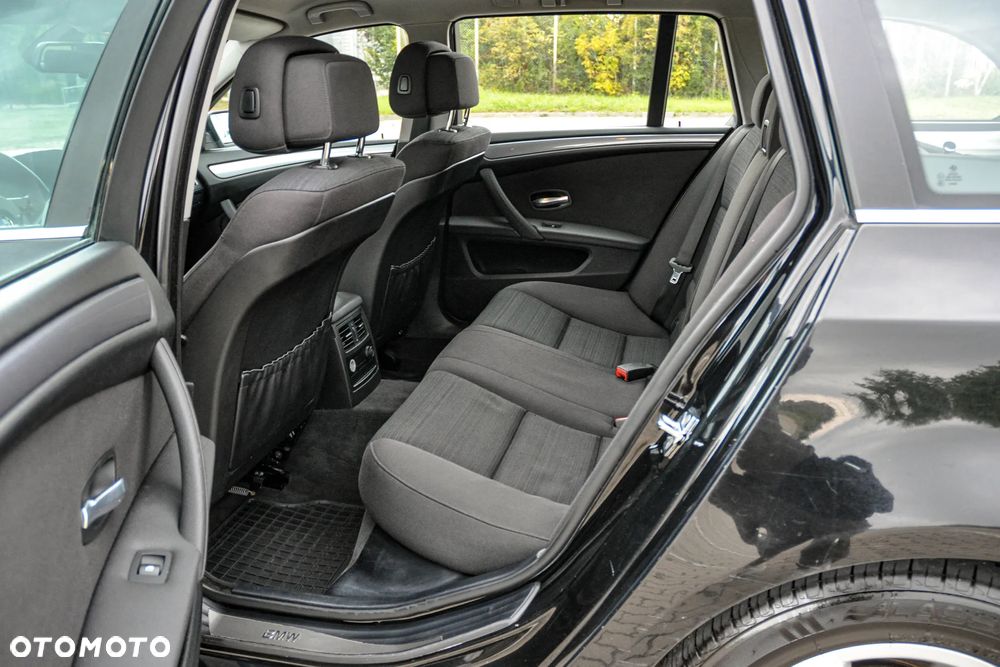 BMW Seria 5 520d Touring - 8