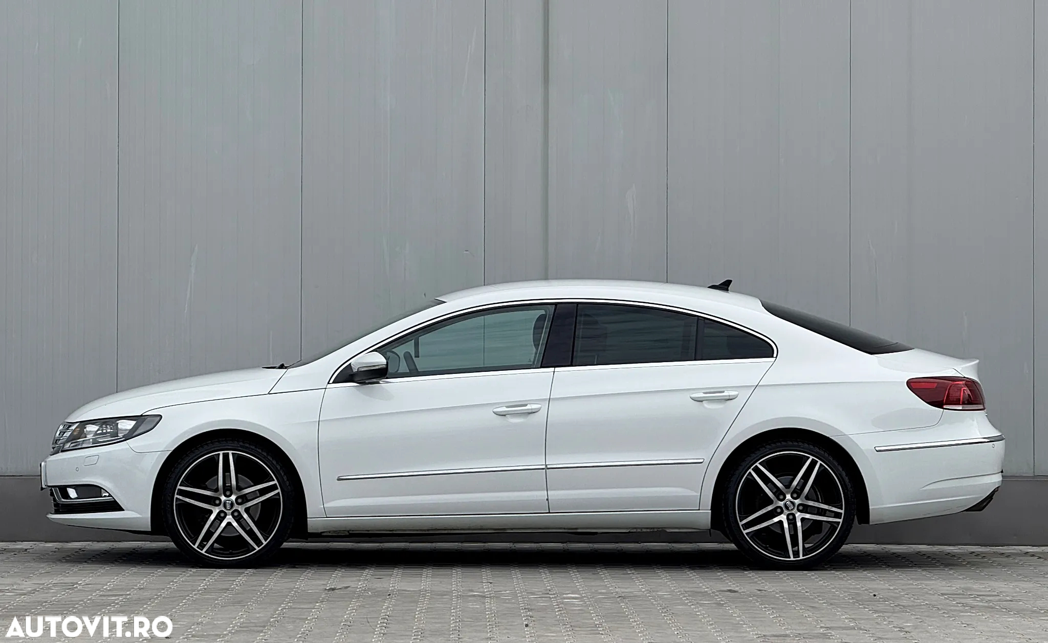 Volkswagen Passat CC 2.0 TDI DSG Blue TDI - 9