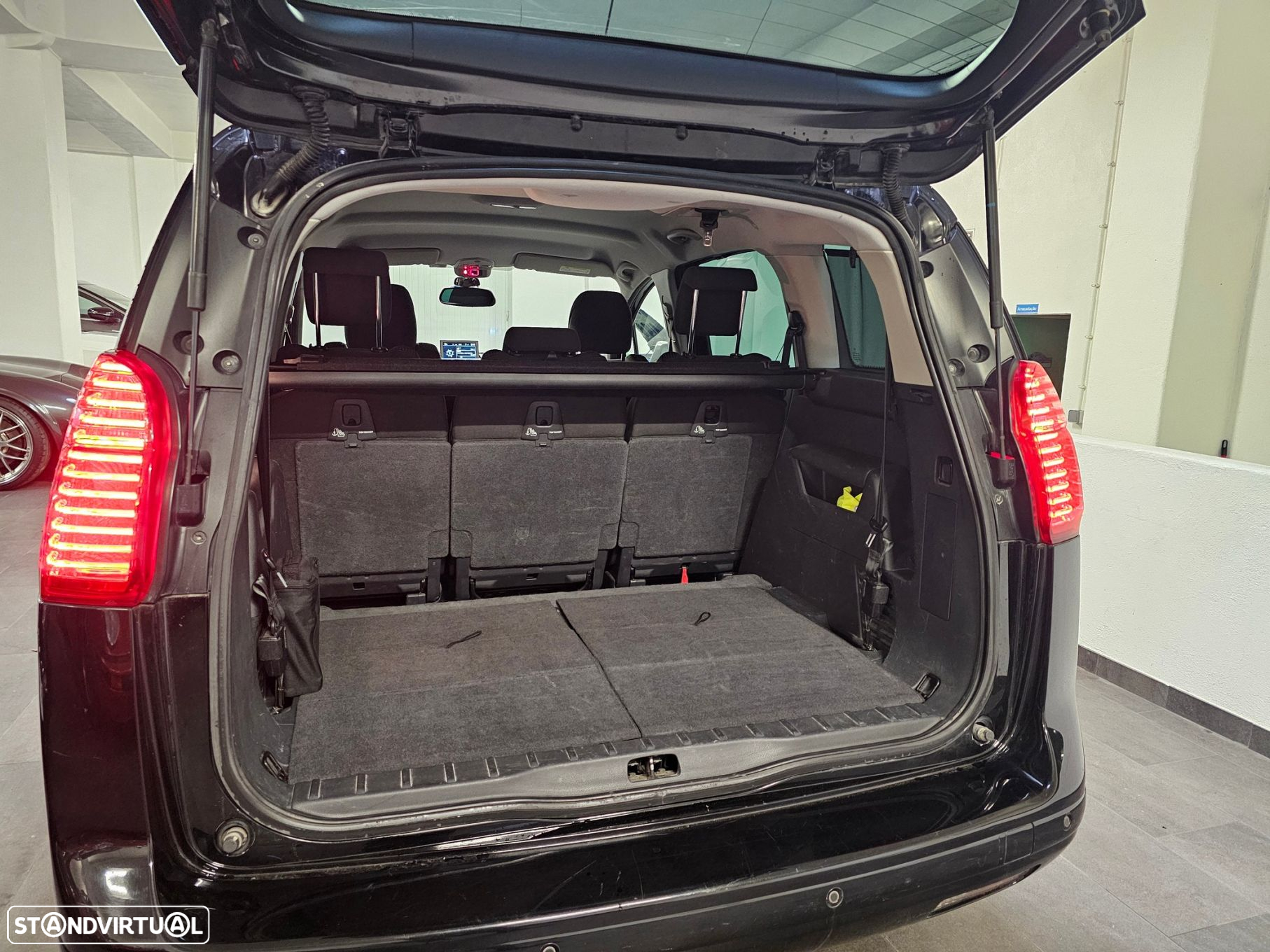 Peugeot 5008 1.6 BlueHDi Style EAT6 - 25