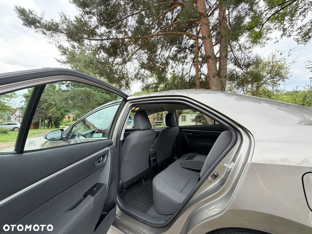 Toyota Corolla 1.6 Premium MS - 19