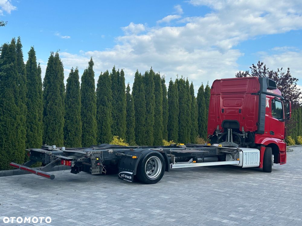 Mercedes-Benz / ACTROS / 1832 / MEGA / BDF / 159 000 tys.km. / - 24