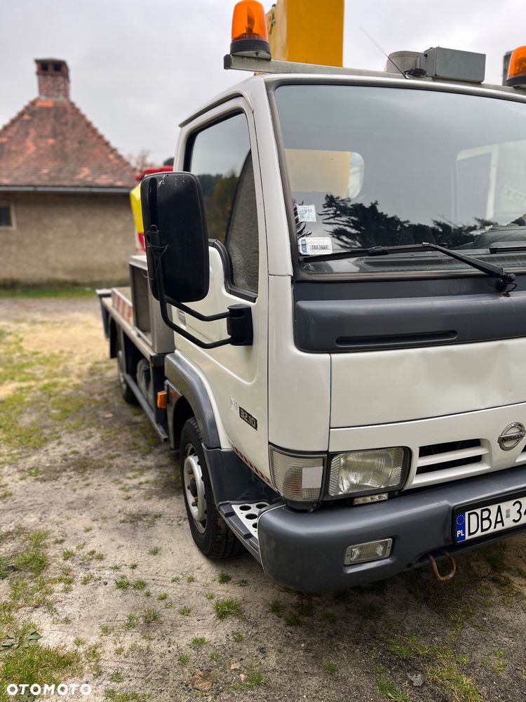 Nissan Kabstar - 2