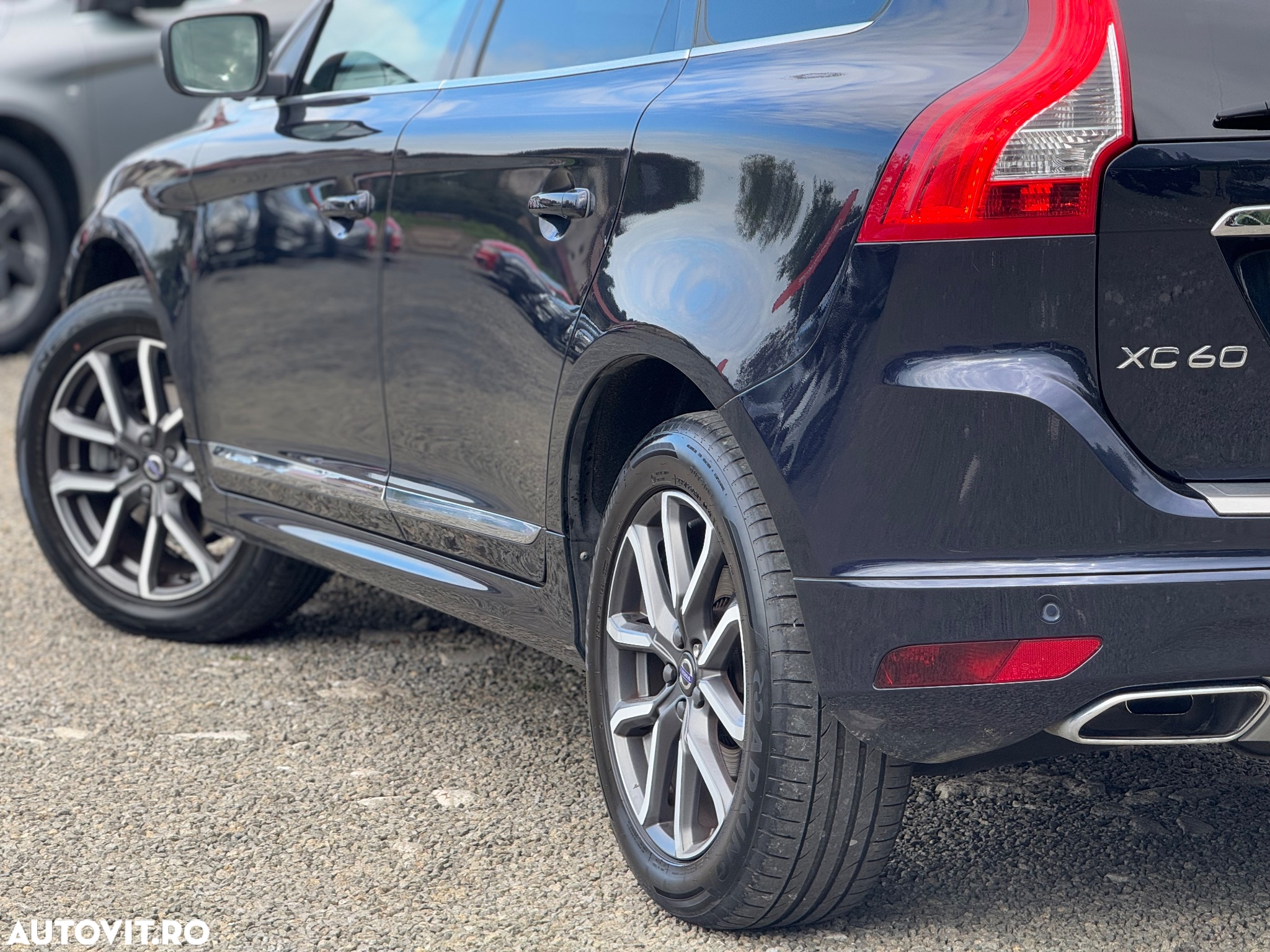 Volvo XC 60 D5 AWD Geartronic Summum - 23