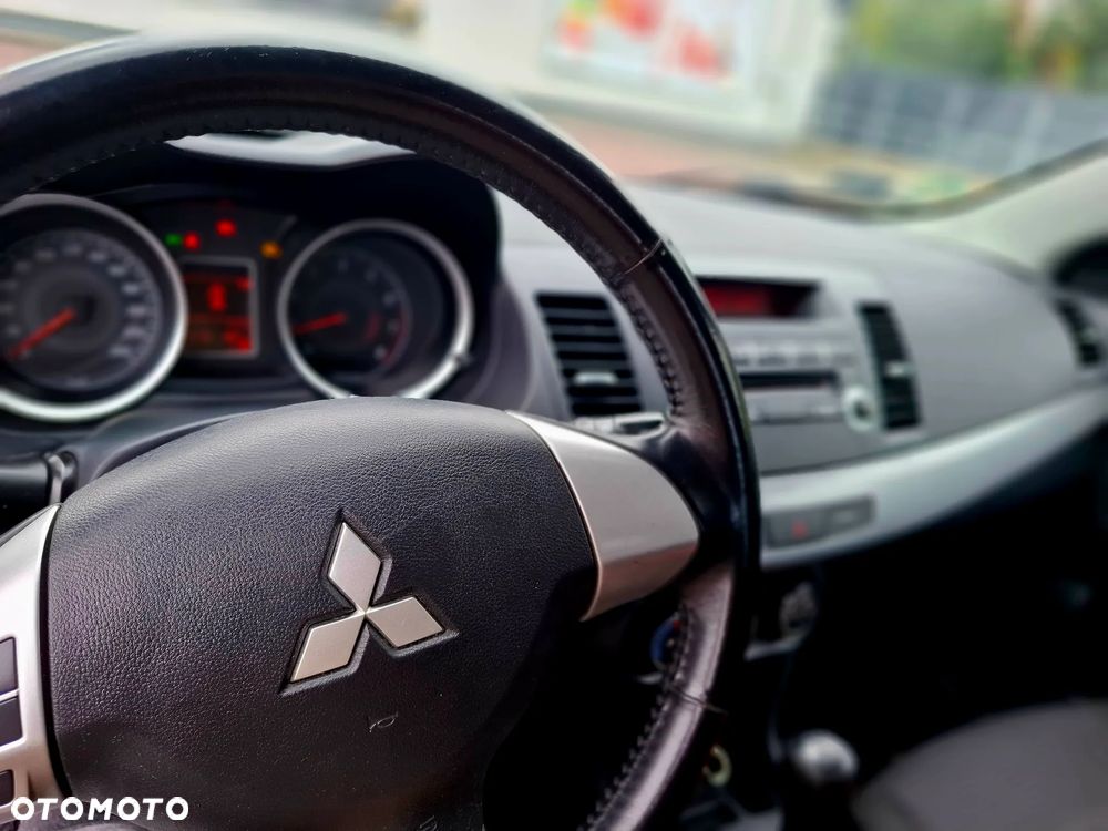 Mitsubishi Lancer 1.5 Inform - 11