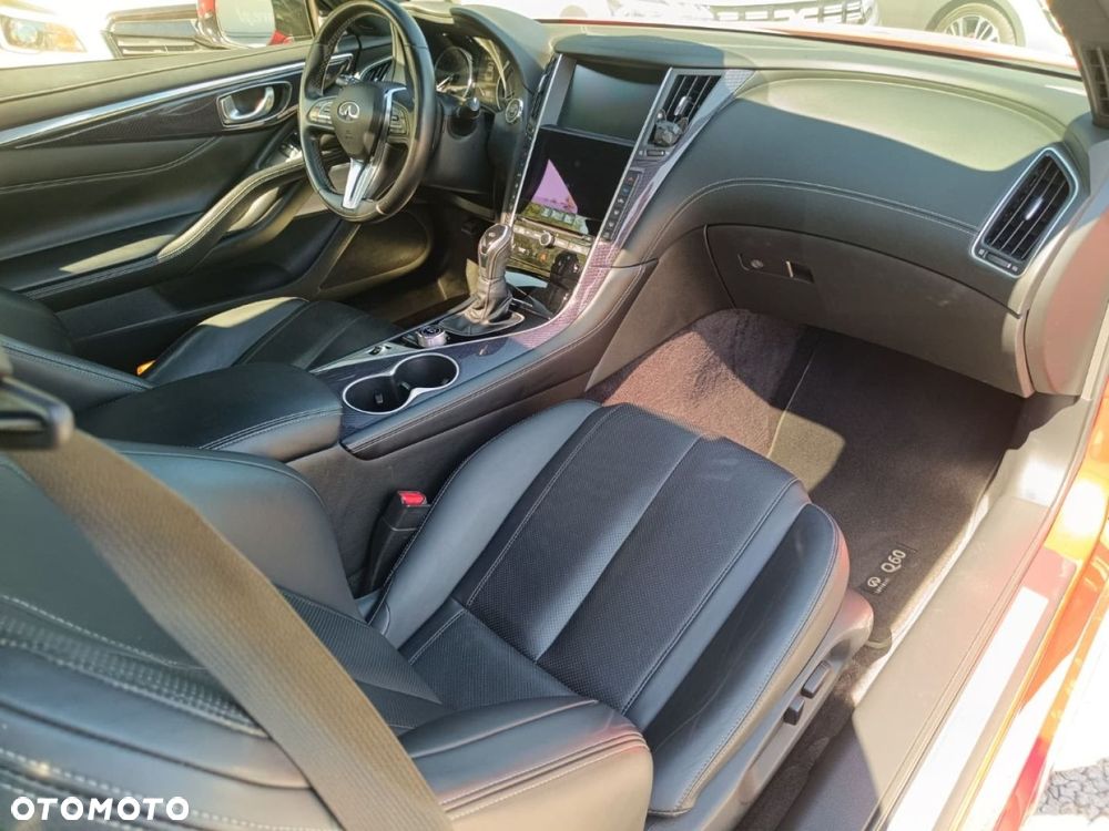 Infiniti Q60 - 25