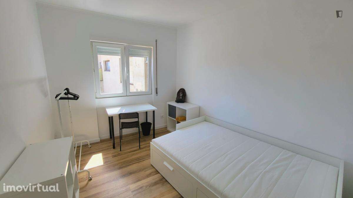 Quarto - localizado em Rio Tinto Porto - Grande imagem: 5/20