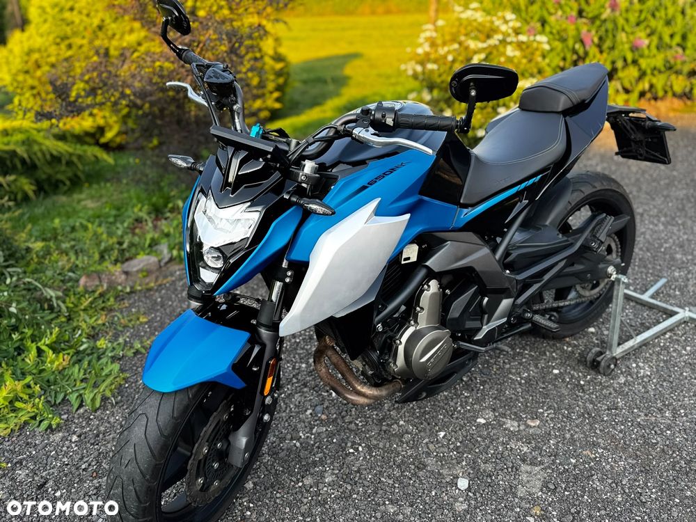 CFMoto 650 MT - 8