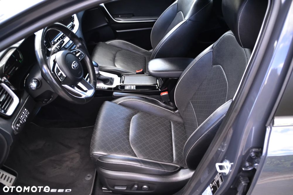 Kia Ceed 1.6 GDI DCT OPF Platinum - 14