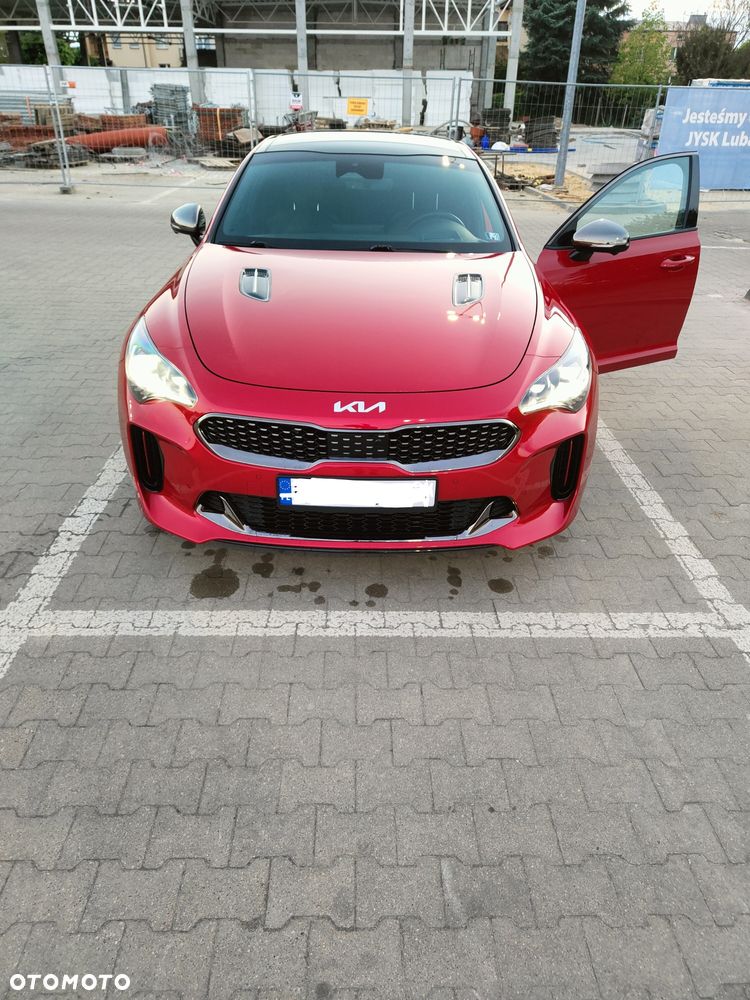 Kia Stinger - 8