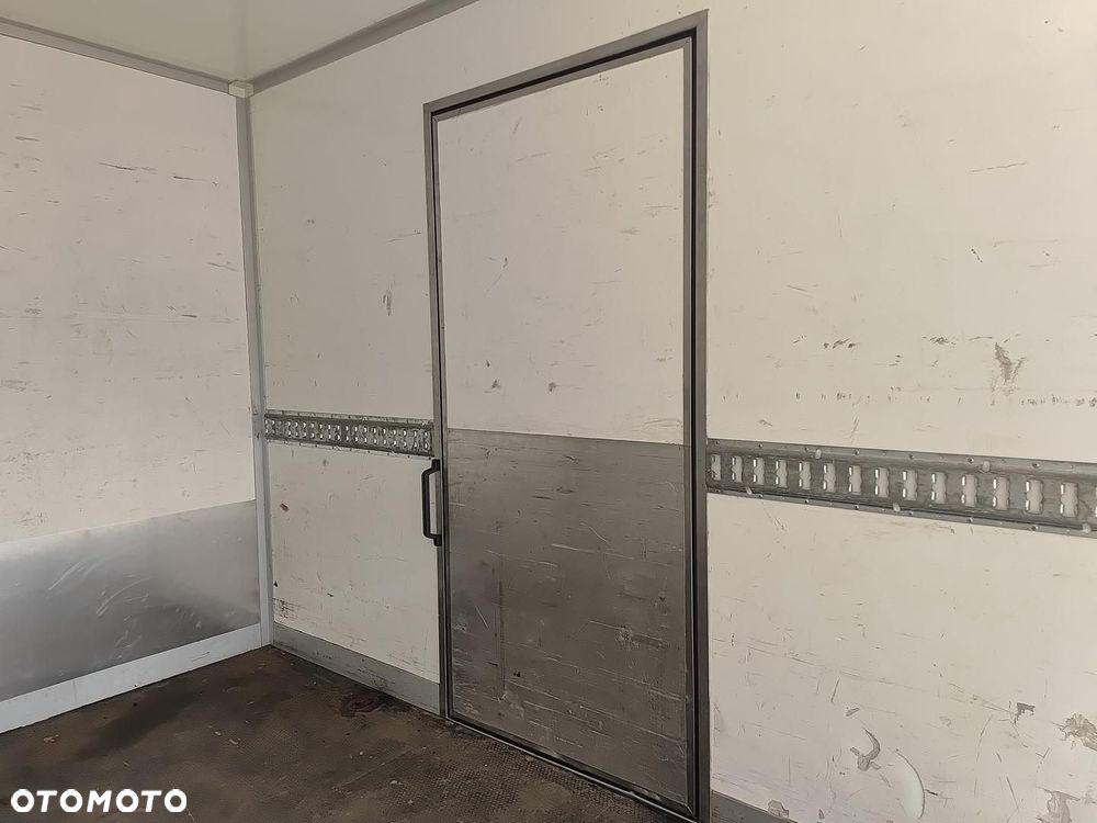 Mercedes-Benz Sprinter - 19