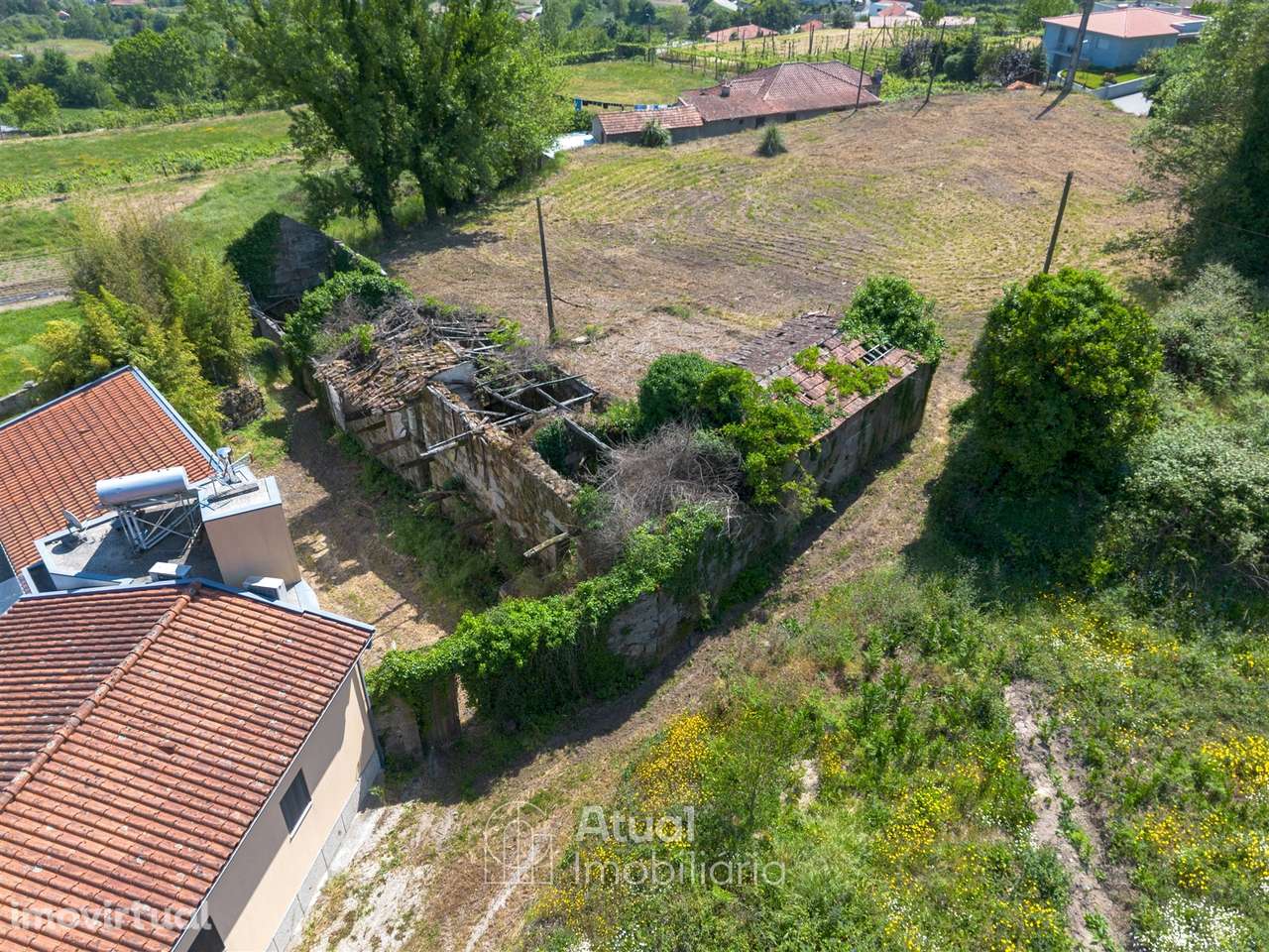 Moradia para Restaurar T3 Venda em Tabuadelo e São Faustino,Guimarães - Grande imagem: 2/14