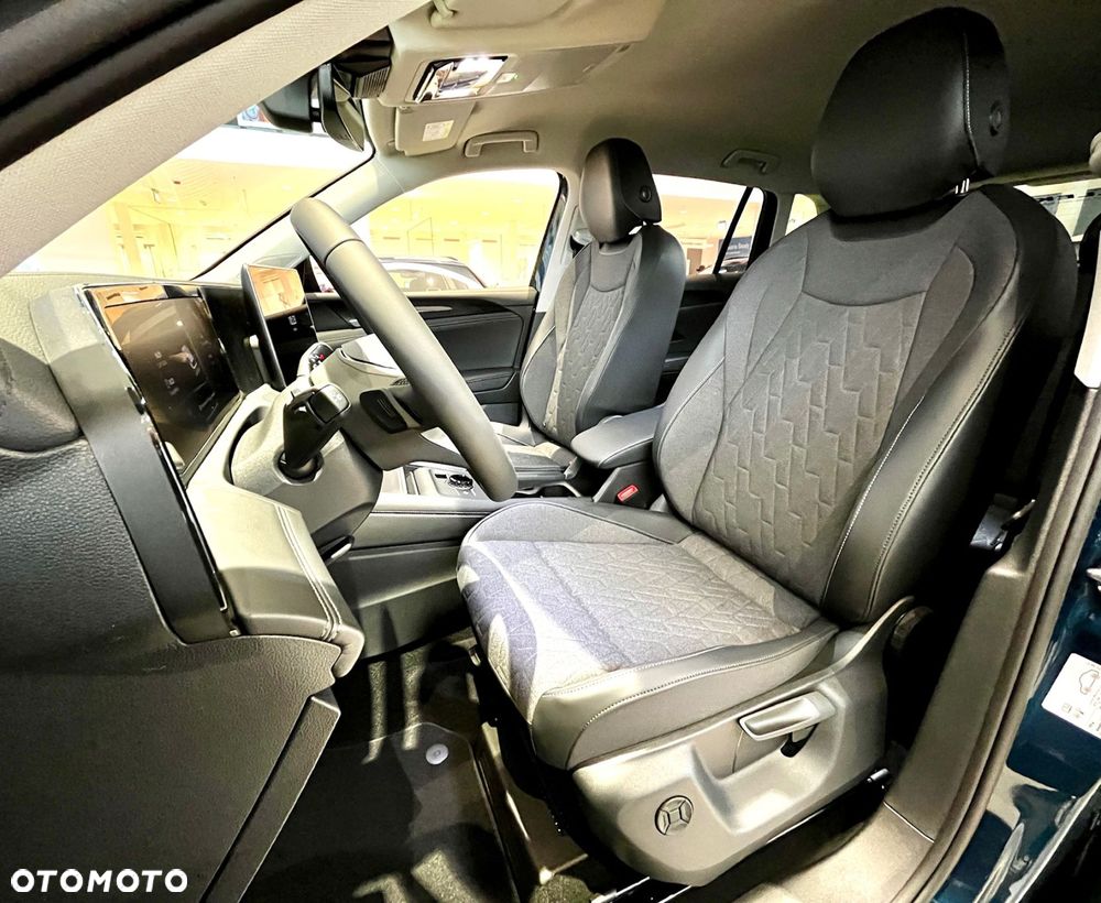 Volkswagen Tiguan - 12