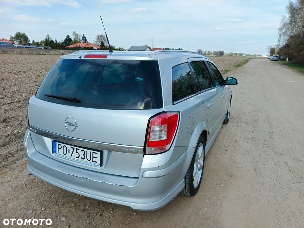 Opel Astra 1.9 CDTI Cosmo - 10