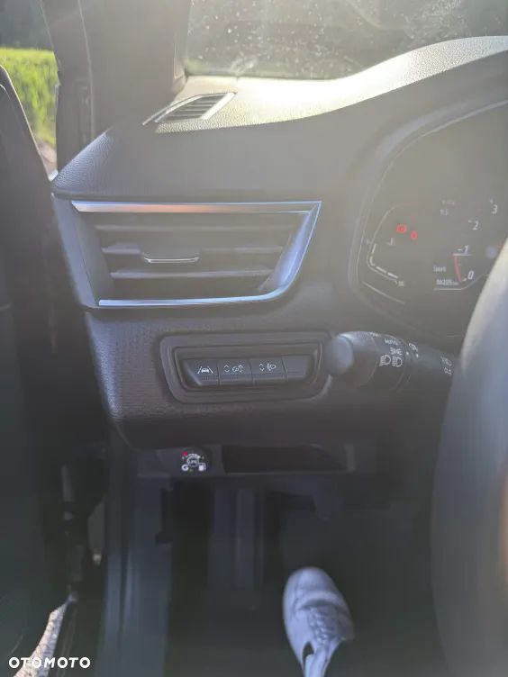 Renault Clio 1.0 TCe Techno - 12
