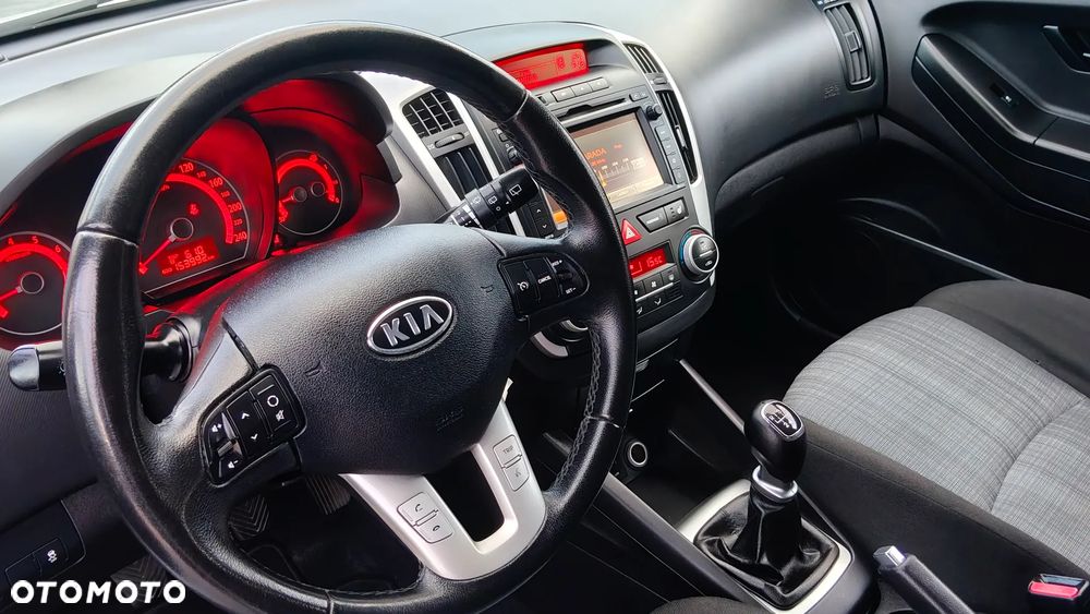 Kia ProCeed 1.4 CVVT Dream-Team Edition - 10