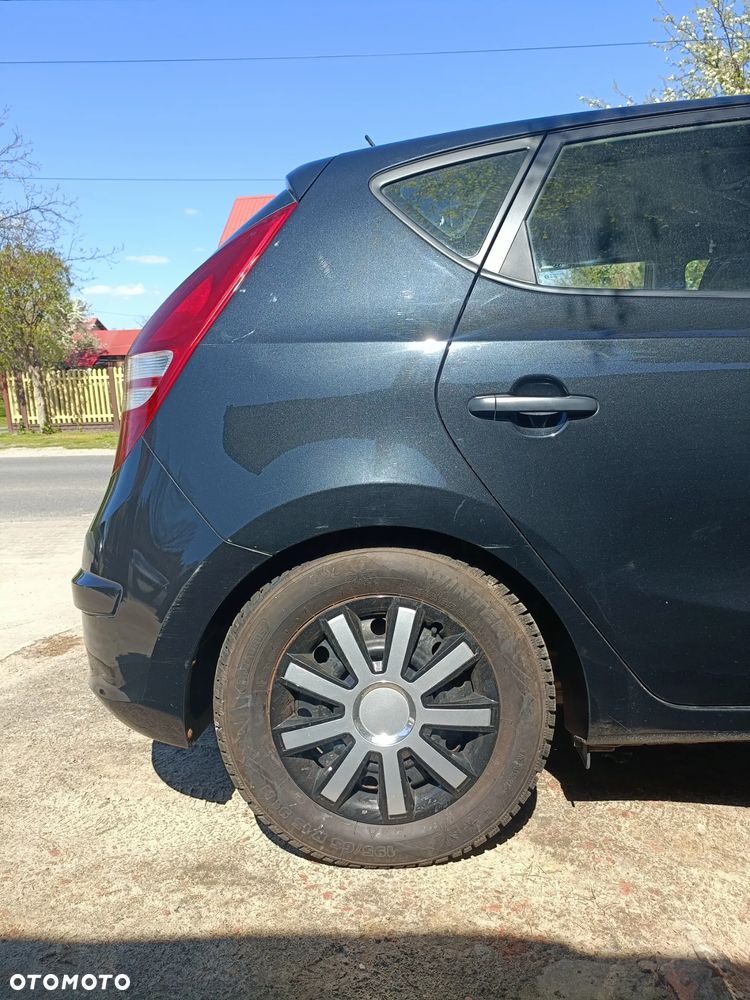 HYUNDAI i30 I 07-12 2009 r. 5D HB 9F błotnik ćwiartka prawy tył PT * - 2