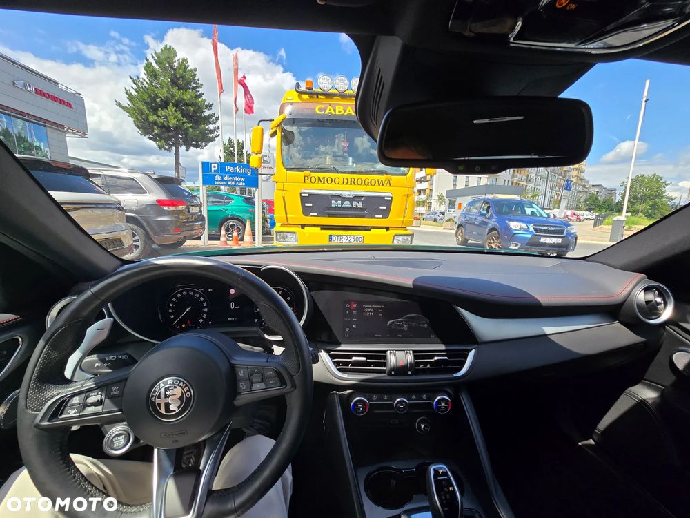 Alfa Romeo Giulia 2.0 Turbo Tributo Italiano Q4 - 27