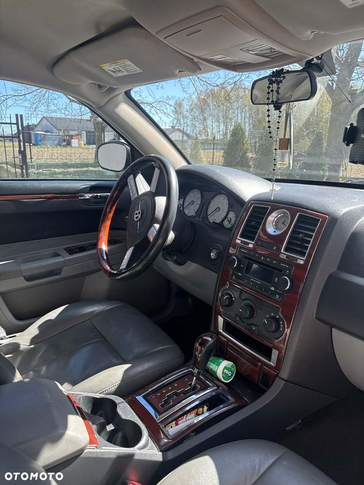 Chrysler 300C 2.7 V6 - 7