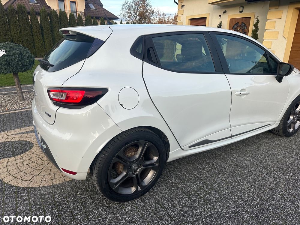 Renault Clio - 6