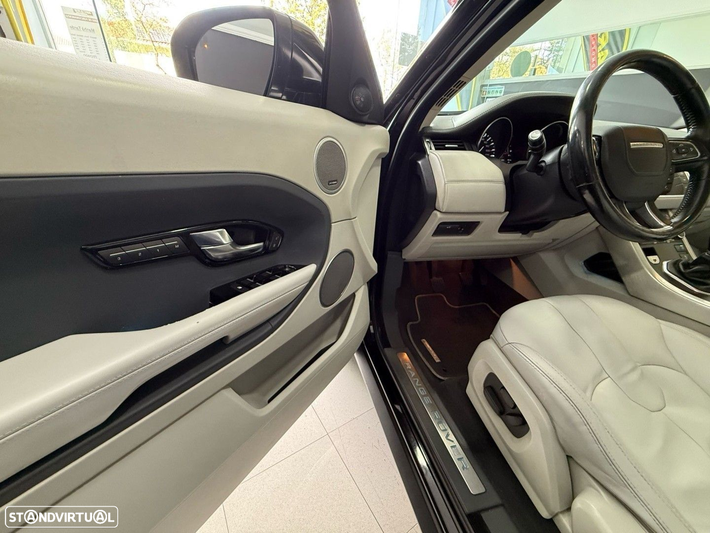 Land Rover Range Rover Evoque 2.2 SD4 Prestige - 7