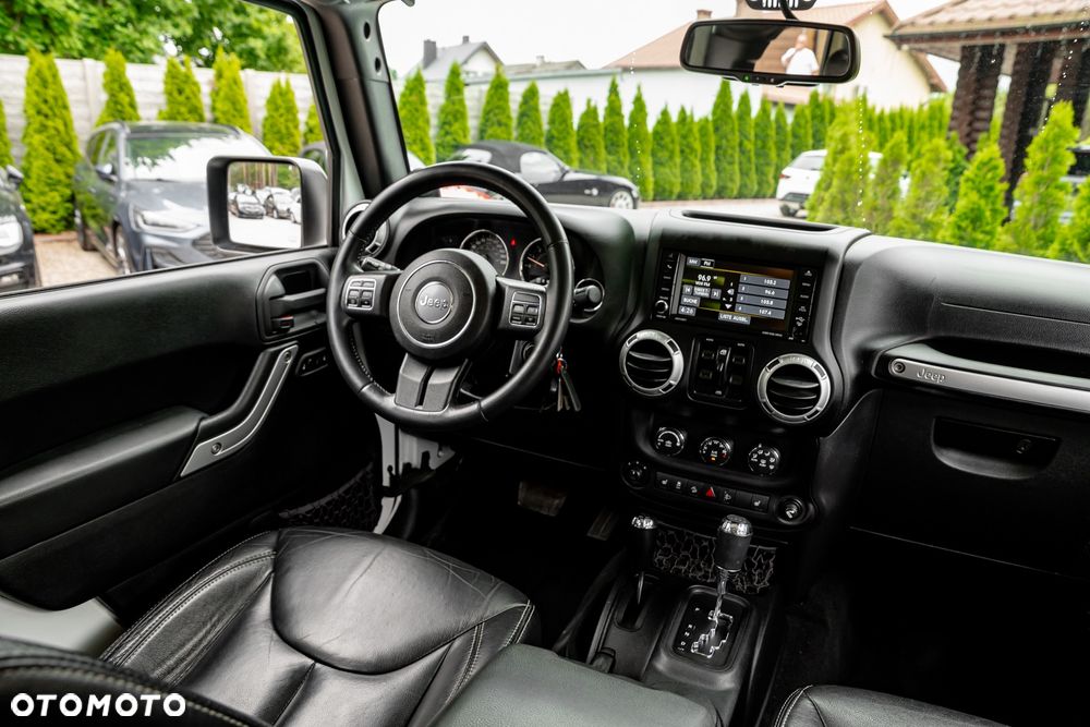 Jeep Wrangler Unlimited 3.6 Automatik Sahara - 27