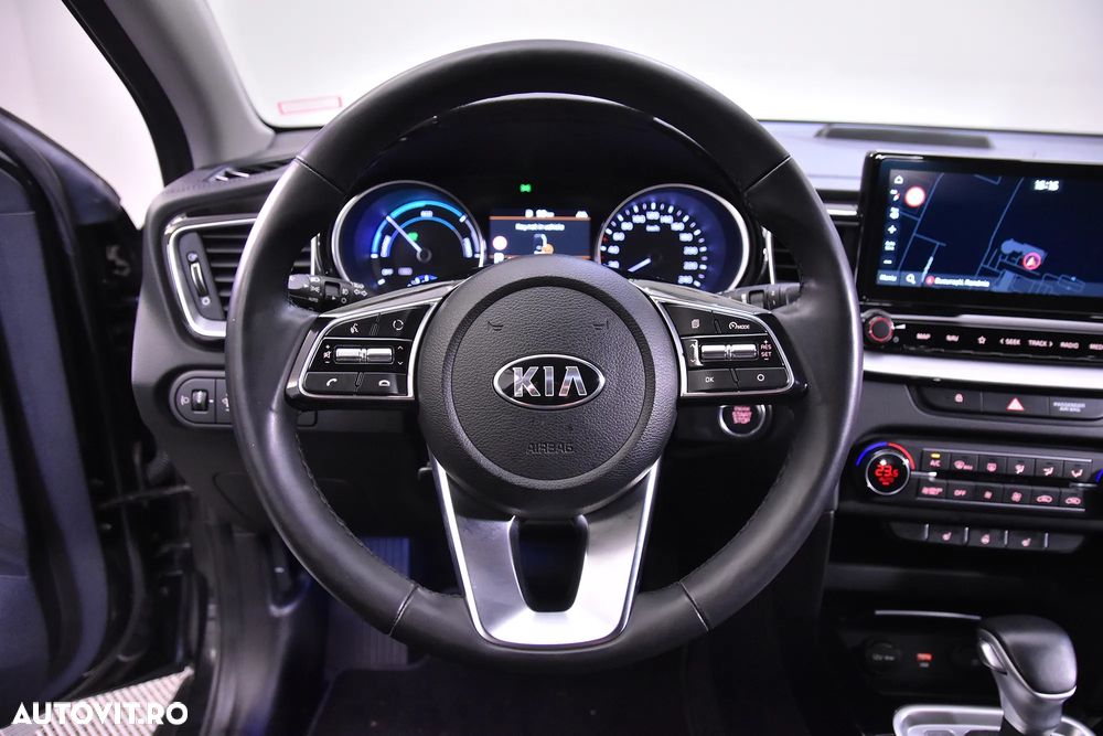 Kia XCeed - 16