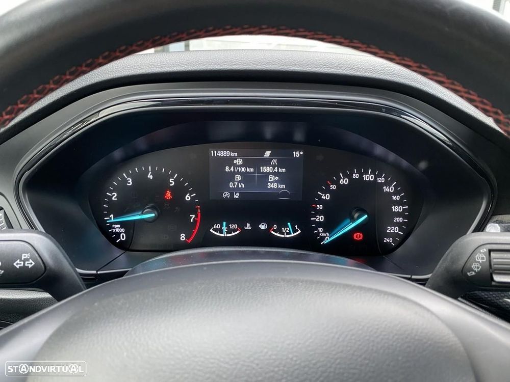 Ford Focus 1.0 EcoBoost MHEV ST-Line - 31