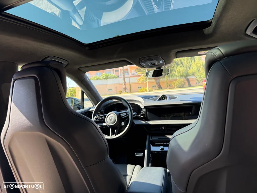 Porsche Macan Electric Turbo - 27
