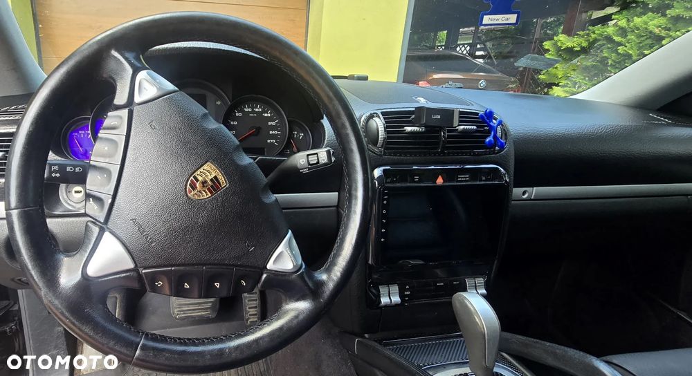 Porsche Cayenne - 10