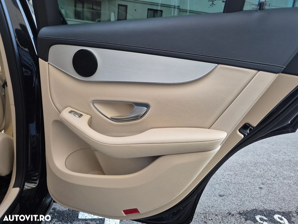 Mercedes-Benz GLC 220 d 4MATIC - 29