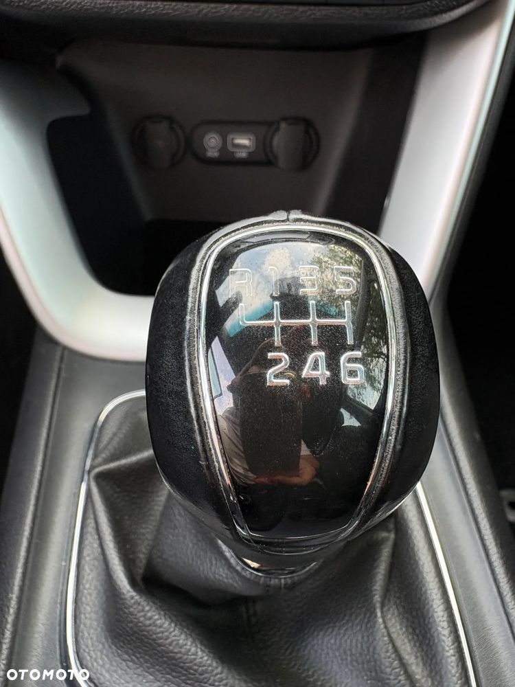Kia Ceed - 36