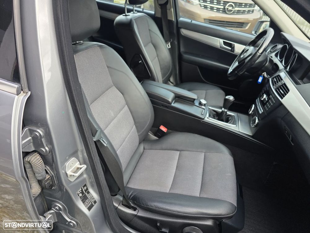 Mercedes-Benz C 220 - 29